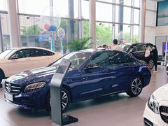 -天津波士信达奔驰4S店(卫津南路店)