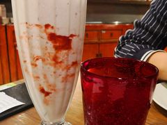 草莓奶昔-G+KITCHEN(龙湖狮山天街店)