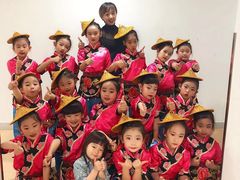 -艺桐年艺术培训中心