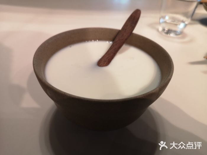 胡麻(静安嘉里店)奶白酒图片