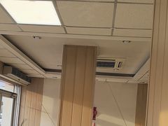 -华莱士·全鸡汉堡(加州步行街店)
