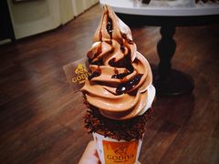 香草巧克力双拼软冰淇淋-GODIVA(国际金融中心店)