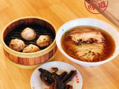 蟹黄小笼-朱鸿兴面馆(镇湖店)