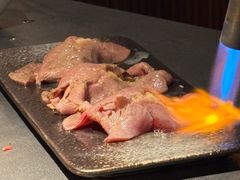 -铭牛烧肉·和牛海鲜自助(高新月牙湖店)