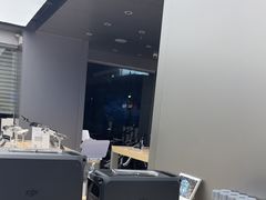 -DJI大疆(深圳华强北曼哈授权体验店)