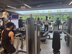 -超鹿运动(达信大厦店)