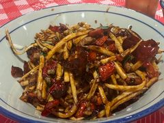 茭白黄牛肉-荆九爷爆炒桥头三嫩(云南北路店)