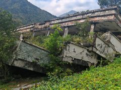 -四川汶川特大地震漩口中学遗址