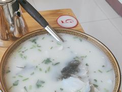 -美顺香食府鱼头老店(雪野湖店)