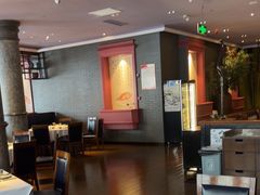 -八府香鸭·啫啫煲(华山路店)