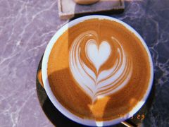 -UNI UNI(环亚凯瑟琳店)