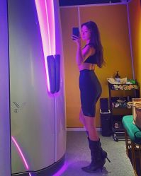 -极昼美黑24H日晒沙龙