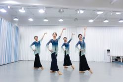 -深舞形体民族舞蹈工作室