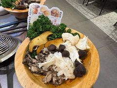 -楠小云·云南鲜牛野生菌自助火锅(九眼桥店)