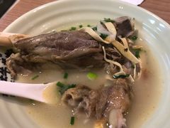 -熊大师牛羊粉(红谷凯旋店)