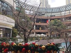 -瑞虹新天地月亮湾