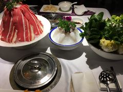 -泓炙颐凤鲜海鲜火锅料理(桐乡店)