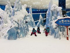 -长沙湘江冰雪世界