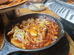 -喇喇排骨火锅·传统韩式脊骨汤(望京西园总店)