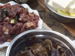 -黄利砖万峰林布依特色酸笋牛肉馆