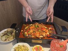 -江边城外烤全鱼(世茂广场店)