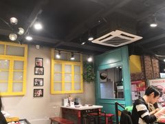 大堂-钢管厂五区小郡肝串串香(南山店)