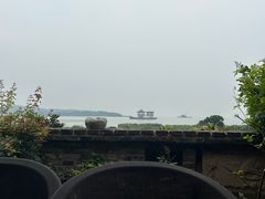 -亮河湾山庄