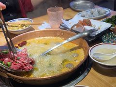 -洱火云南酸菜牛肉火锅(石景山当代商城店)