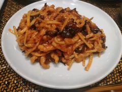 鱼香肉丝-北平盛世·新京菜·北京烤鸭(劲松·双井店)