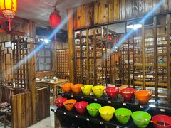 -果松木炭酸菜铜火锅·外婆参鸡汤