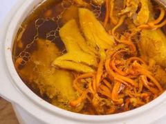 虫草花炖土鸡-白天鹅家宴·东北菜