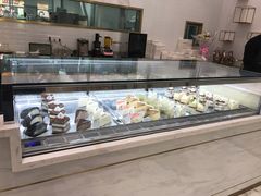 面包甜点陈列柜-优一甜荟(万达店)
