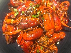 特色油焖大虾-巴厘龙虾·榜首油焖大虾(音乐学院·沿江酒馆店)