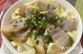Bamboo Steamed with Salted Pork