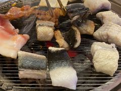 -围炉肉舍•炭烤活鳗•丹东海鲜烤肉(步行街店)