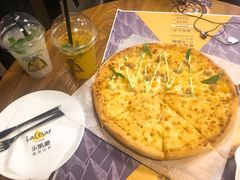 -乐凯撒披萨(东方新世界店)