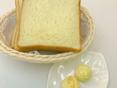 烤切片白面包-小白桦西餐厅