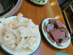 -曹丞相·地锅鸡·地锅鱼(武林店)