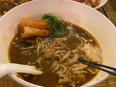 -晶华冠军牛肉面坊