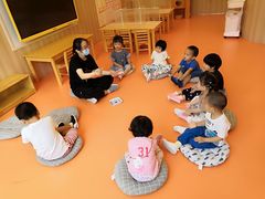 -小门牙好性格托育(北外滩中心)