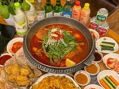 -喇喇排骨火锅·传统韩式脊骨汤(望京西园总店)