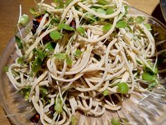 香椿苗豆腐丝-谢蟹浓·肉蟹煲(新奥店)
