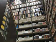 -钟书阁(群光广场店)