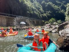 -安吉龙王山峡谷漂流