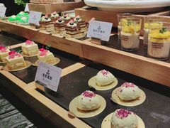 -雍容荟帝王蟹活龙虾展台自助(IFS黑金店)