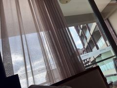 -三亚湾海居铂尔曼度假酒店