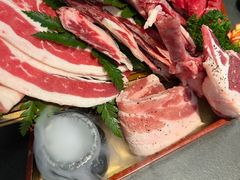 -铭牛烧肉·和牛海鲜自助(高新月牙湖店)