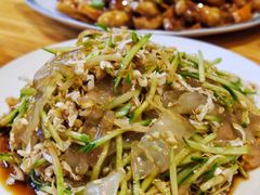 -山妹子铁锅炖