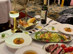 -龙虾酒吧扒房(宁波香格里拉店)