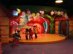 -酷洛小镇(步步高新天地购物广场店)